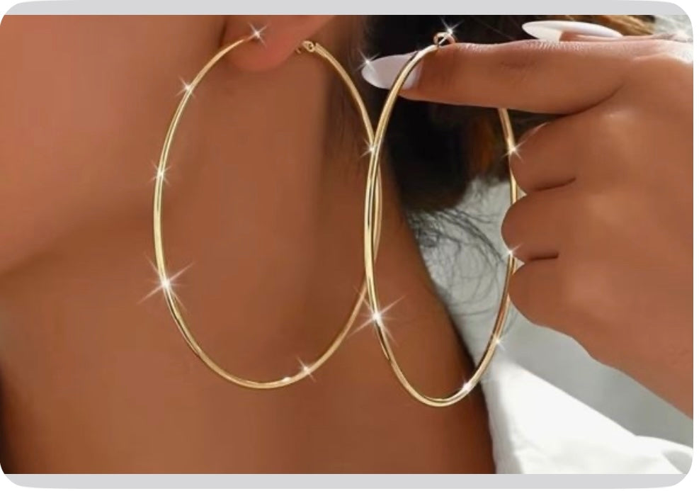1 Pair Lightweight Golden Large Round Hoop Earrings