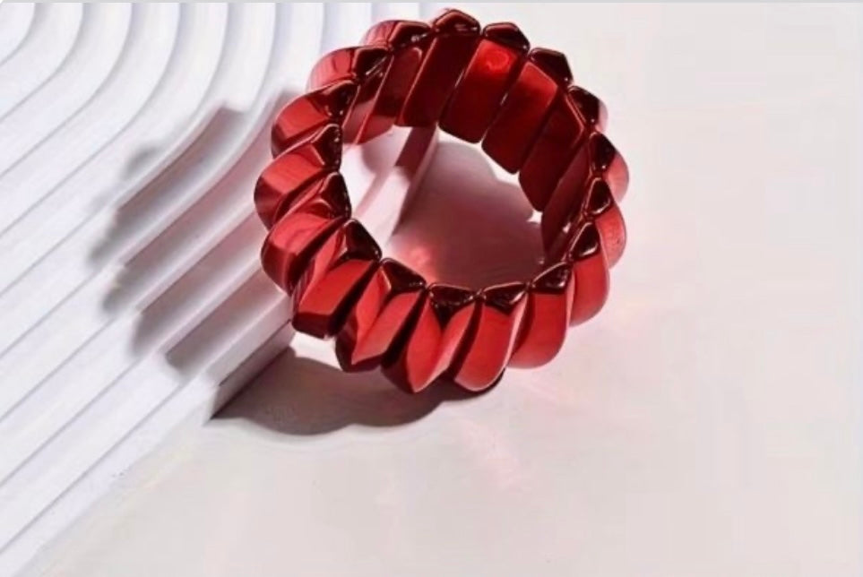 1 Chic Retro-inspired Bold Red Resin Bangle Bracelet