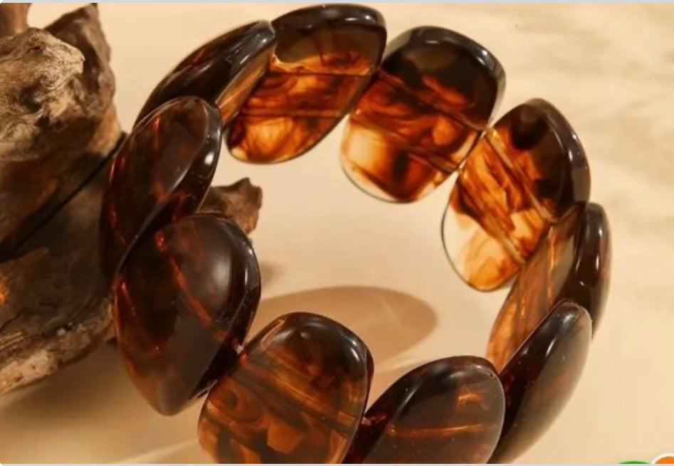 A Gorgeous Stretch Brown Bracelet