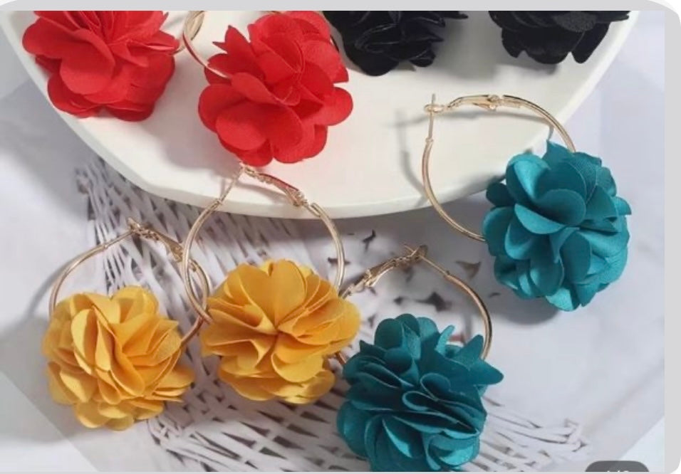 4 New Pairs of Colorful Seasonal Flowers Shaped Pendant Earrings