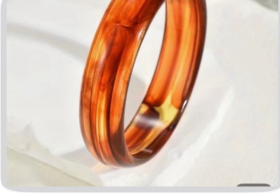 1 pc Vintage inspired Round Resin Bracelet for Women-Y2K Cyberpunk Style, colorful Gradient Design, Durable